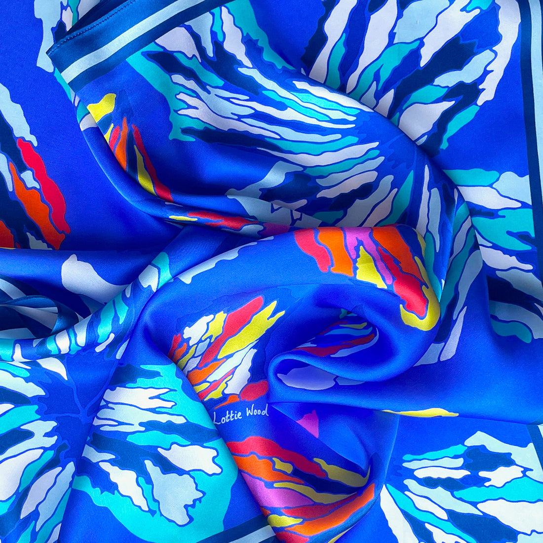 How to Wear a Silk Scarf: 5 Easy Styling Ideas